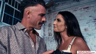 Dude prdeli kurva jeho manželky prsatá brunetka nejlepší přítel