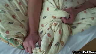 Илалше ӱдырамаш самырык рвезым савырен