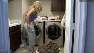 La mia Matrigna non lo dirò a Mio StepDad Siamo Cazzo