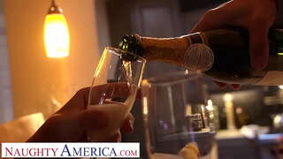 ���ट्याळ अमेरिका - Gracie ग्लॅम नाही, सर्व अप कपडे आधी बुल्ल्यावर स्वार होणे लंड