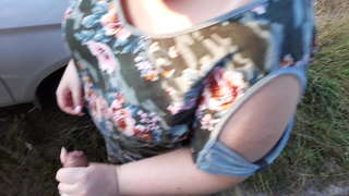 Јавни трах руске ТОЛСТУШКИ, она суцкс пенис и зајебава на отвореном