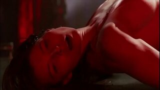 Jessica Biel Striptease y Desnudo en Polvo Azul