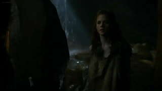 Umdlalo We Kweetrone Jon Snow uyaphulukana yakhe virginity