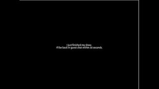 Сексуальная Рыжая Играет со Стеклянным Дилдо На Камеру