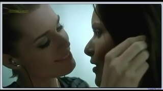 Rebecca Romijn Rie Rasmussen lesbiana musu Femme Fatale