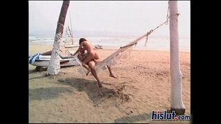 ���ีน่าเป็นสุนัขไม่มีสัญญาณกันขโมยและหญิง