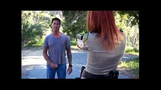 Полицейские трахаются на улице