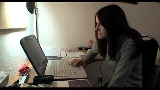 ���ে, খোকামনি, পা ছড়িয়ে, প্রশস্ত খোলা