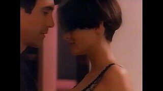 Wendy Hamilton oso arraroa sexu eszena (Puntuazio)