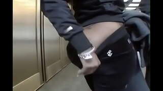 Dass Vs မားခွကြက်