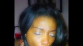 DaRealAnisa मा s.