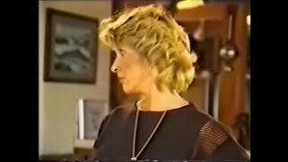 Mujer mayor con y. Chicos