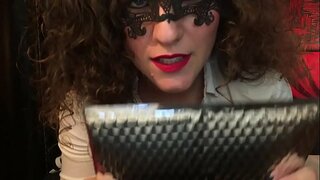 Vill Du Ha Mina Trosor? Te le mando, Porcone. Härskarinna Hotwife Venus.