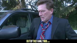 Tanora Blonde Fianakaviana Fucked Amin&#039;ny Stepdad &amp;amp; Zazalahy