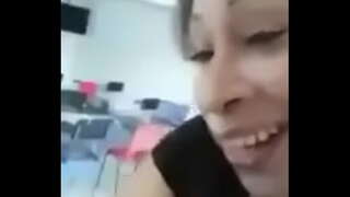 Hamtong nga Mexican pagkuha sa gatas