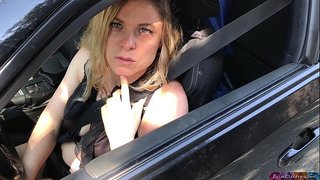 Blonde picks phezulu stranger kwaye fucks emva e endaweni yayo