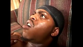 ���്രെറ്റി redhaired ചോക്ലേറ്റ് പിള്ള കെല്ലി വാഴ്ചയുടെ ആയിരുന്നു coughed കാബേജ് വെള്ളം അവളുടെ വായ് ശേഷം gives her hairy sex