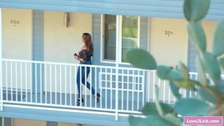 Stepmom manje l &#039; madivin ke stepdaughters pwal sou tout kò vajen