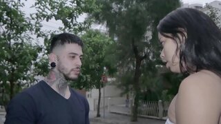 50 био - Курва на улици бринета јебе за новац