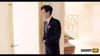 DADDY4K. Sess tal-biża-xena mill-qodma u l-papà tiegħu s. &#039;s bride sbieħ