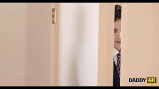 DADDY4K. Marabillosa escena de sexo por o vello pai e a fermosa noiva de