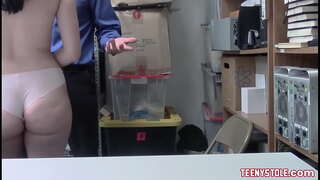 ���ற்புதமான மார்பகங்கள் மற்றும் அழகான கழுதை அழகி டீன், பெறுகிறார், செக்ஸ் அலுவலகம் மூலம் ஊழல் போலீஸ்