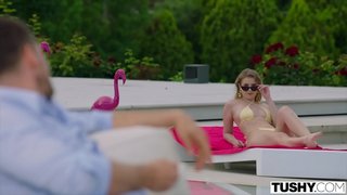 TUSHY Sexy Eyla el primer experiencia anal con sugar daddy